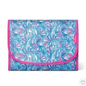 Lilly Pulitzer toileter travel bag/ hanging valet